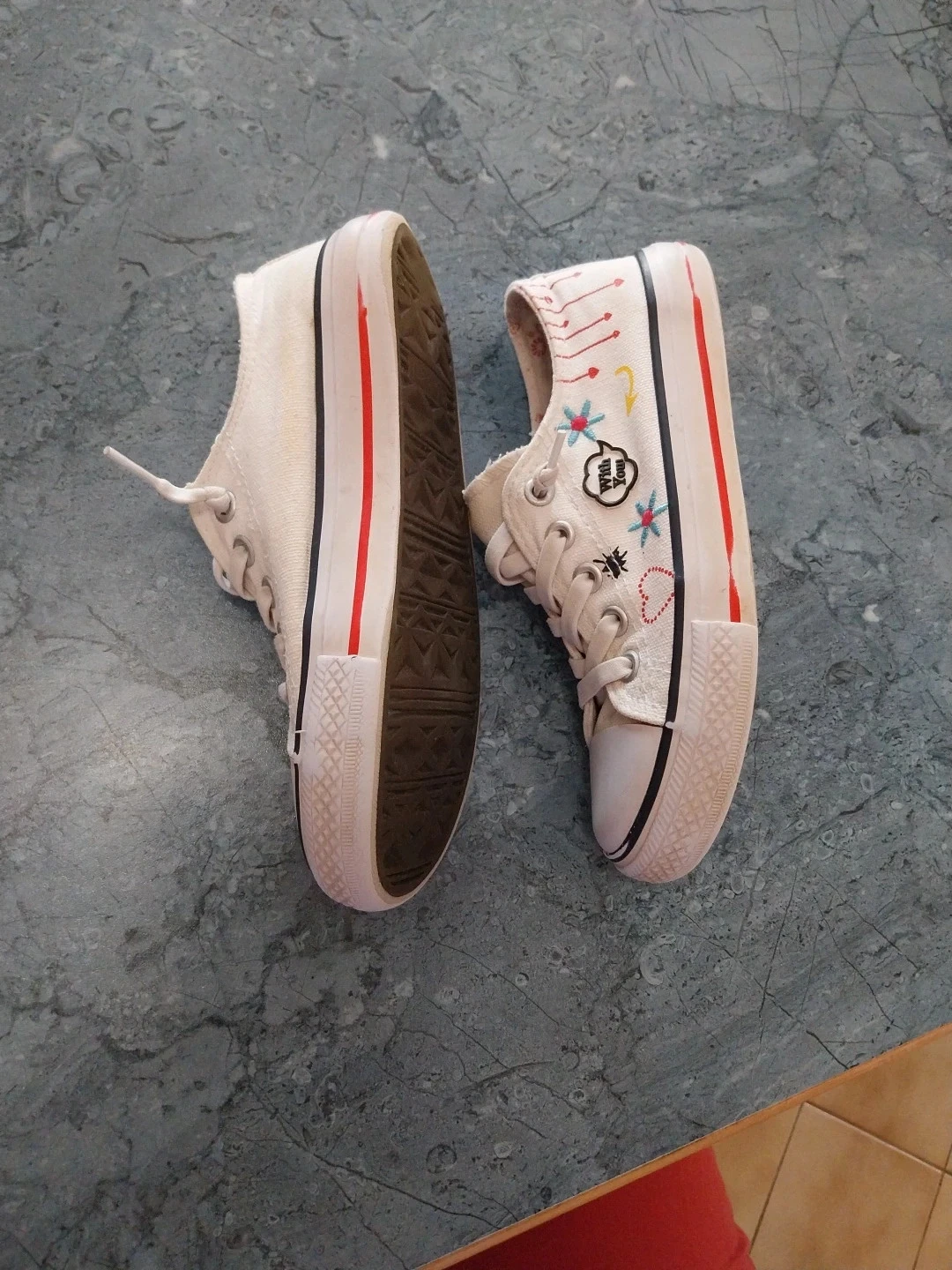 Canvas sneaker Size 33 – photo 5